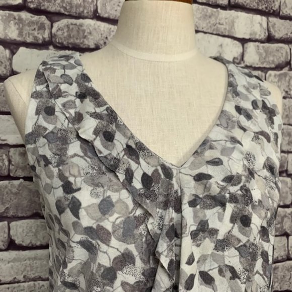 Halogen Gray & White Sleeveless Blouse - Picture 2 of 9
